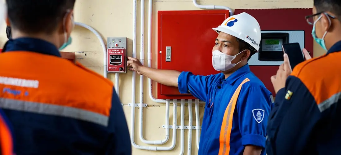 penilaian risiko kebakaran untuk data center dengan fire training teknisi profesional