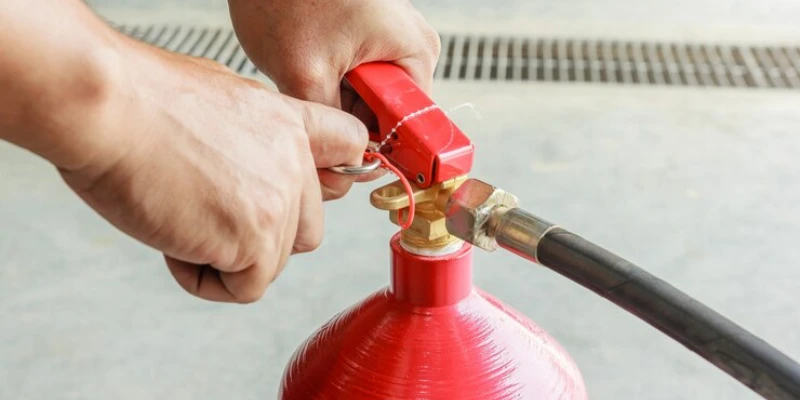 Layanan refill APAR Bromindo.