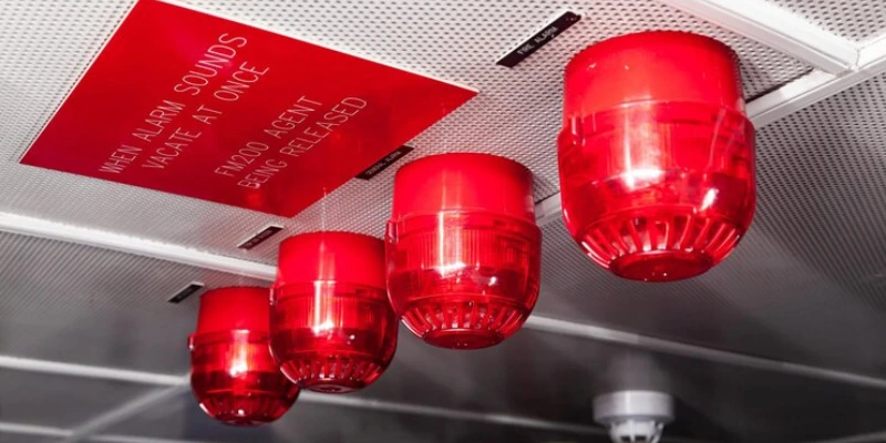 Instalasi fire alarm semi addressable dan standarnya.